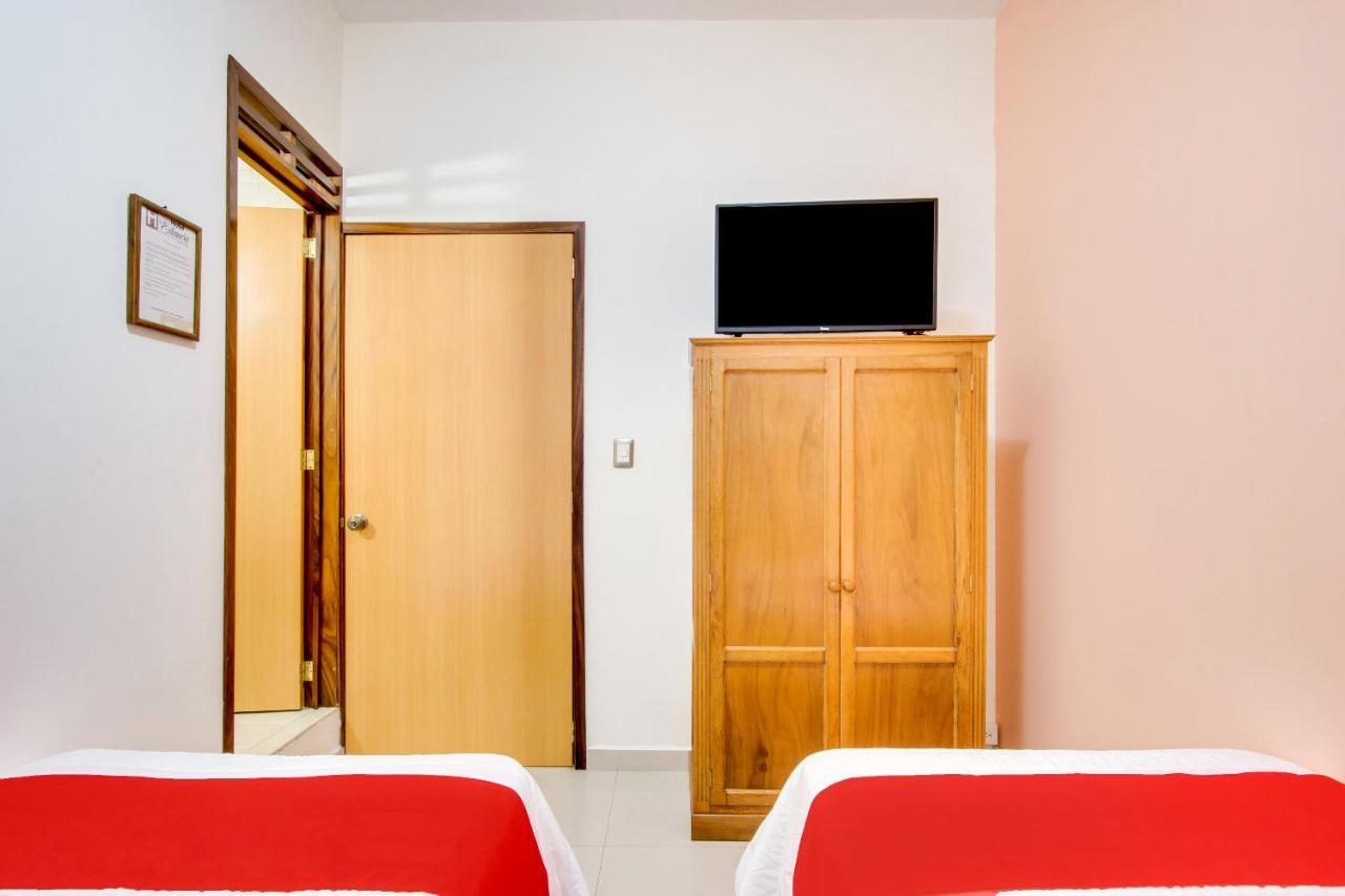 Hotel La Estancia Colima Ngoại thất bức ảnh